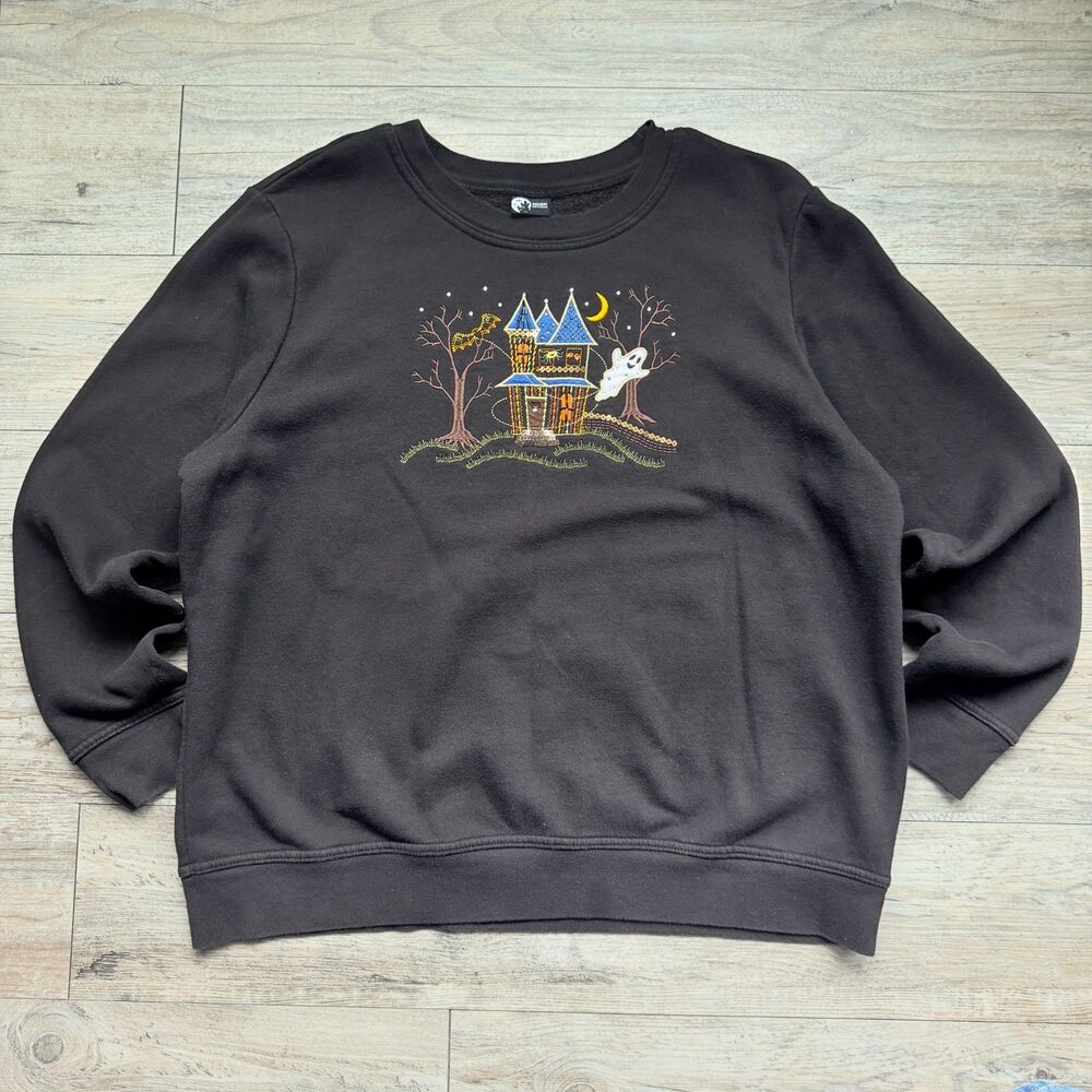 Vintage Halloween Sweatshirt XL Haunted House Ghost Bat Embroidered Crewneck